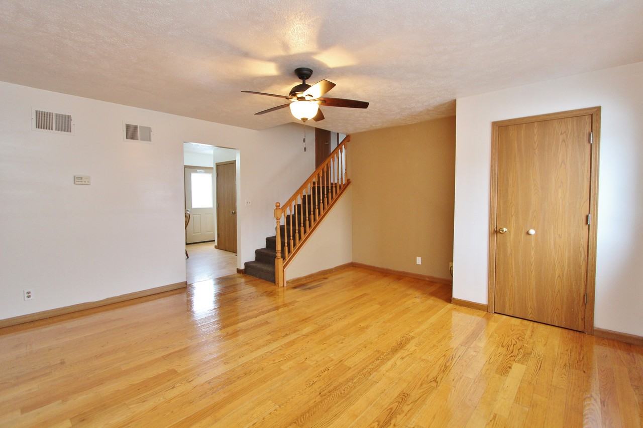 198-100 Village Ct - Photo 2 of 14