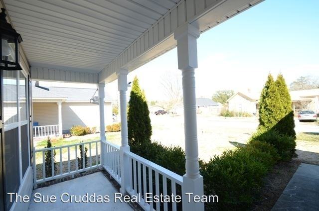 512 Mattocks Ave - Photo 3 of 50