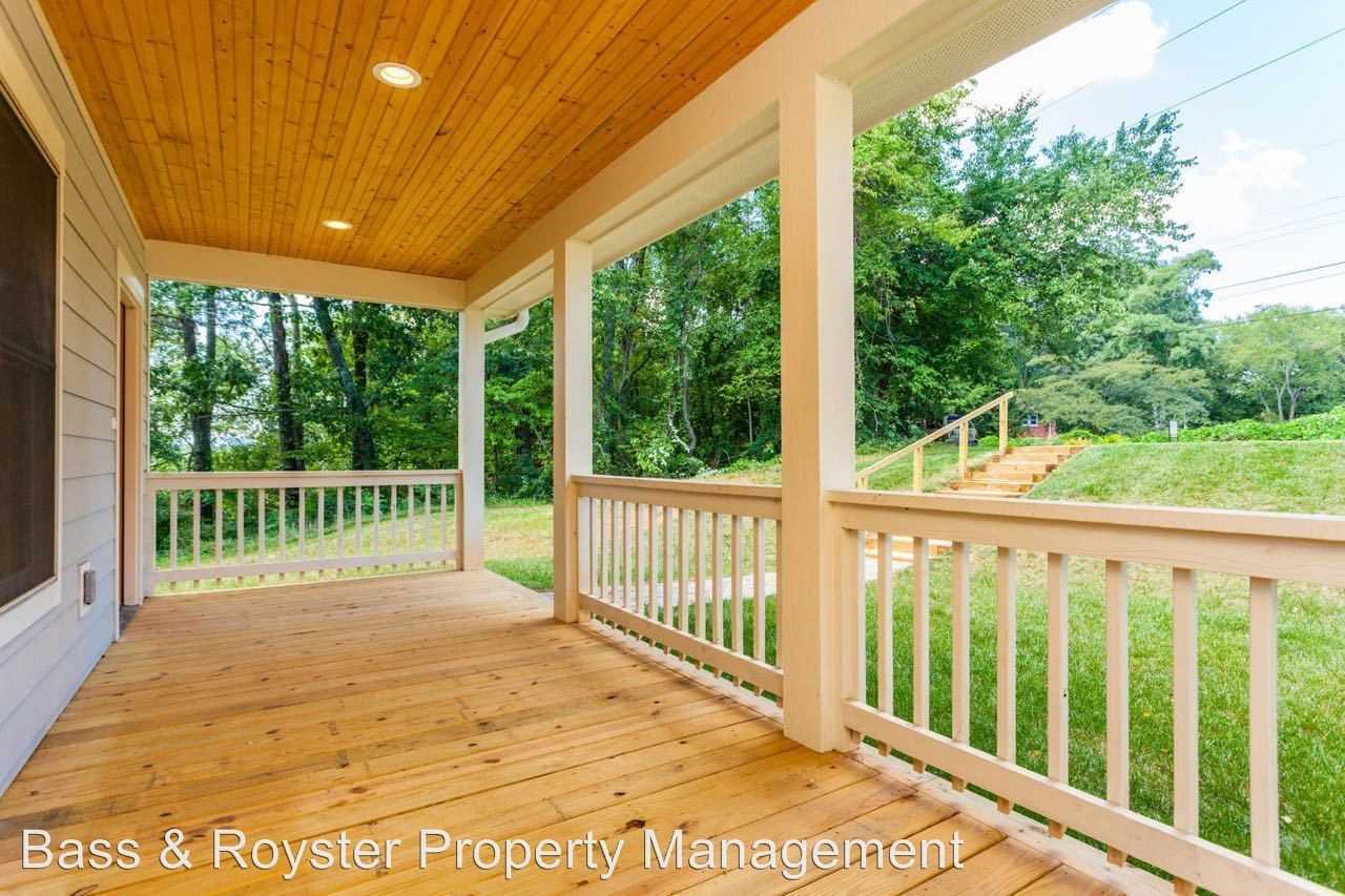 221 Courtland Pl - Photo 3 of 22