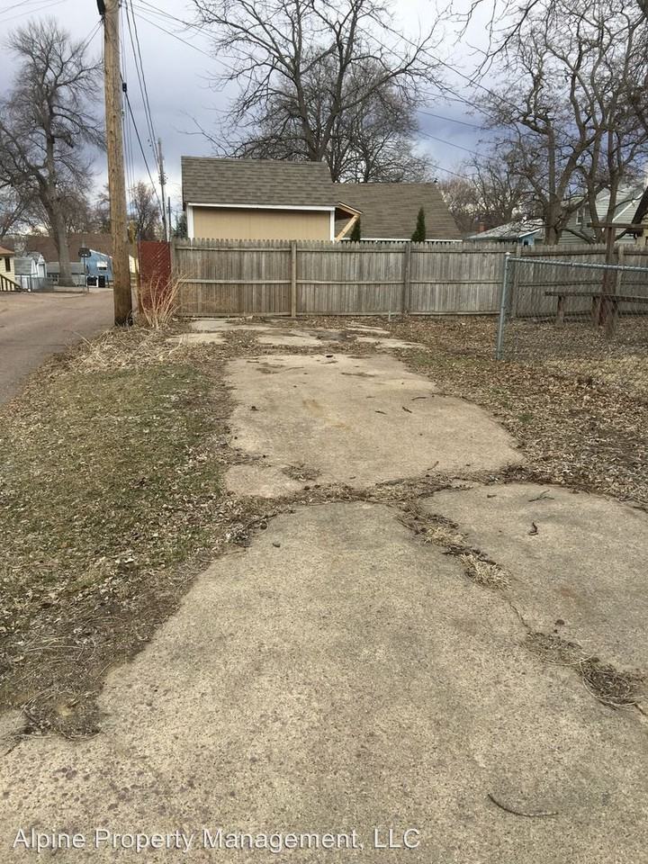 299-201 N Lake Ave - Photo 3 of 21