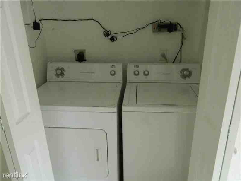 7800 NW 73rd Terrace - Photo 3 of 5