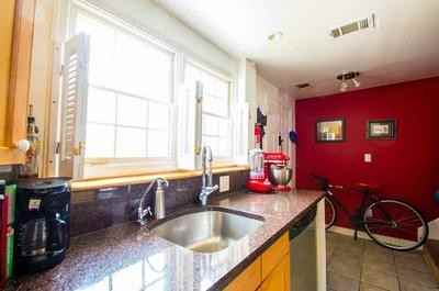 Fantastic location in a Great Neighborhood - Photo 3 of 17