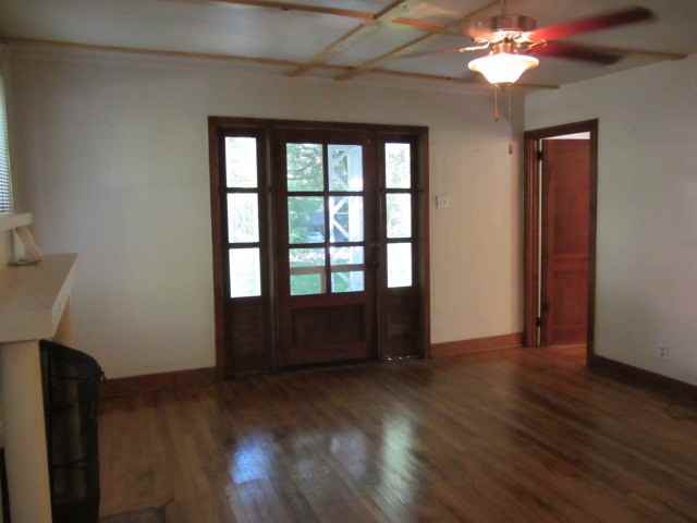 512 Equality Ave - Photo 3 of 8