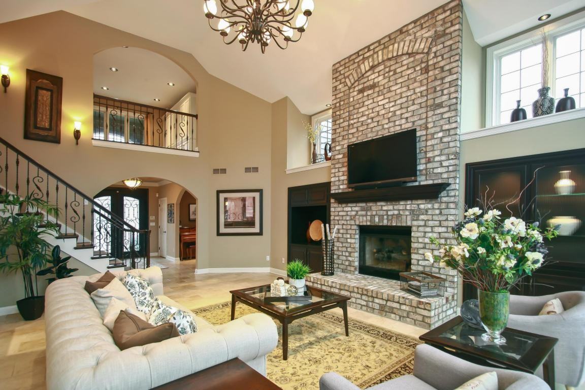 1602 Cedar Bend - Photo 3 of 25