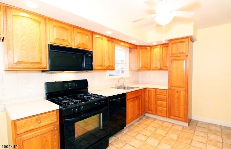 159 Edison St - Photo 3 of 9