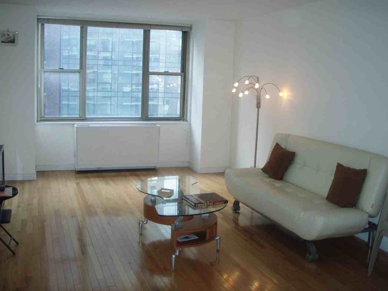 E 86th St & Madison Ave #7