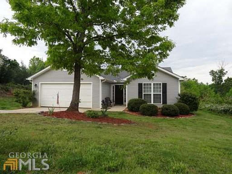 211 Wood Springs Ct - Photo 2 of 8