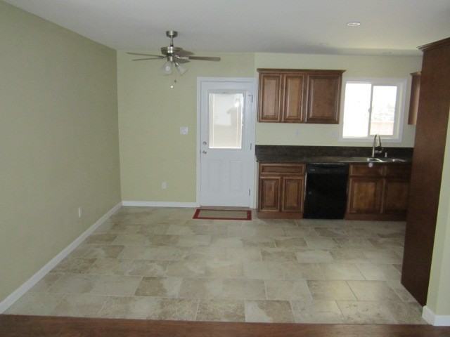 11342 Darcy St - Photo 3 of 10