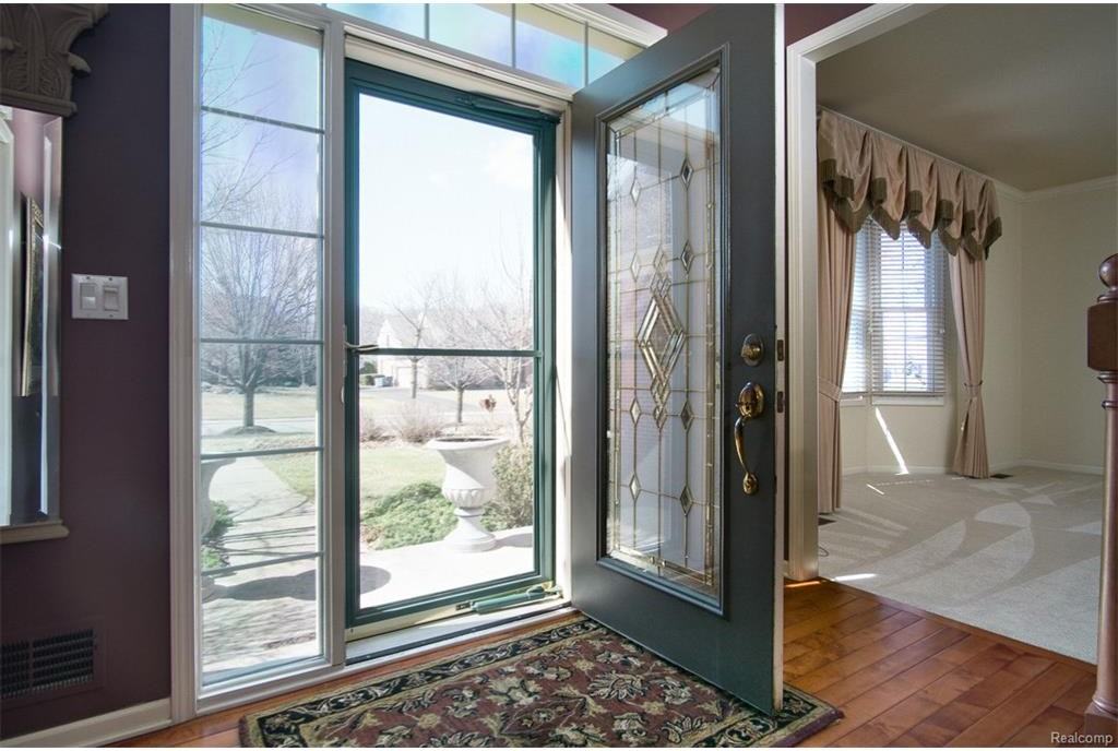 4585 Chatford Ct - Photo 2 of 32