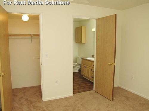 4500 Alhambra Dr - Photo 3 of 26