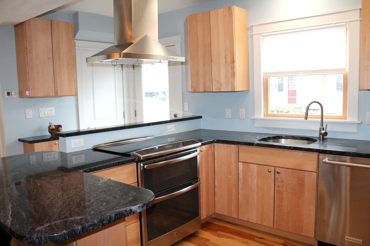 22 Buckman St - Photo 2 of 17