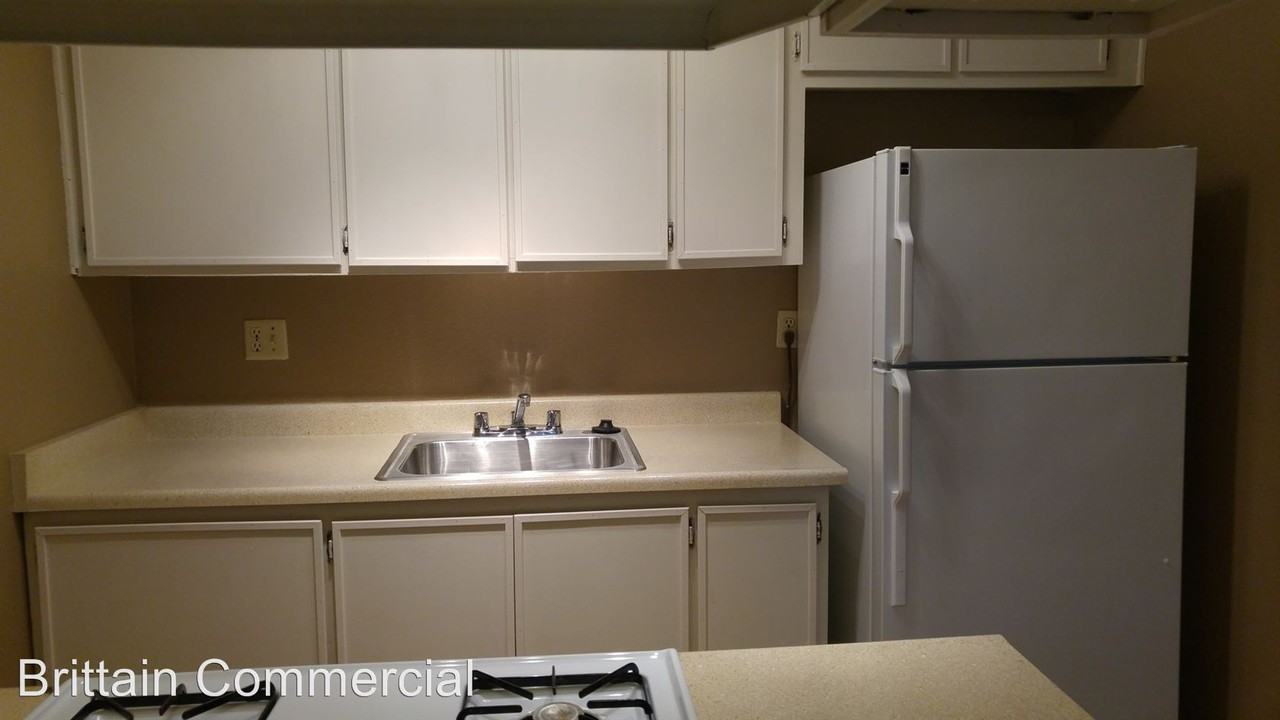 1708 X St - Photo 3 of 11