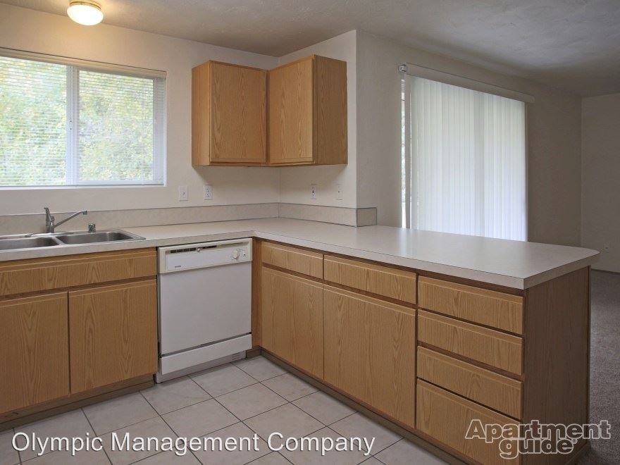 TRAILSIDE 3806 12TH AVE SE - Photo 3 of 16