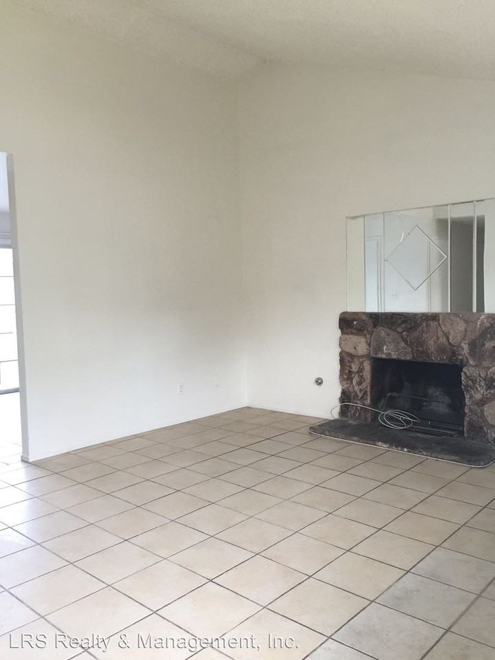 277- 279 N. Spruce Ave. - Photo 2 of 16