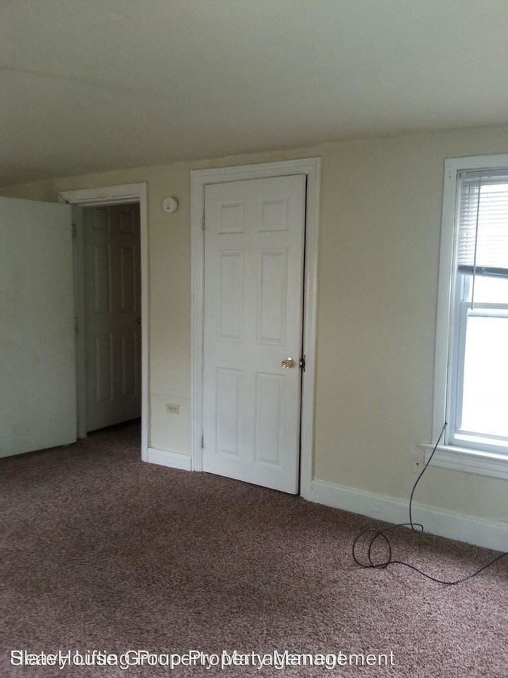 227 Penn St - Photo 2 of 7