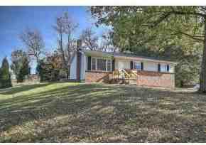 152 Debbies Cir - Photo 2 of 27