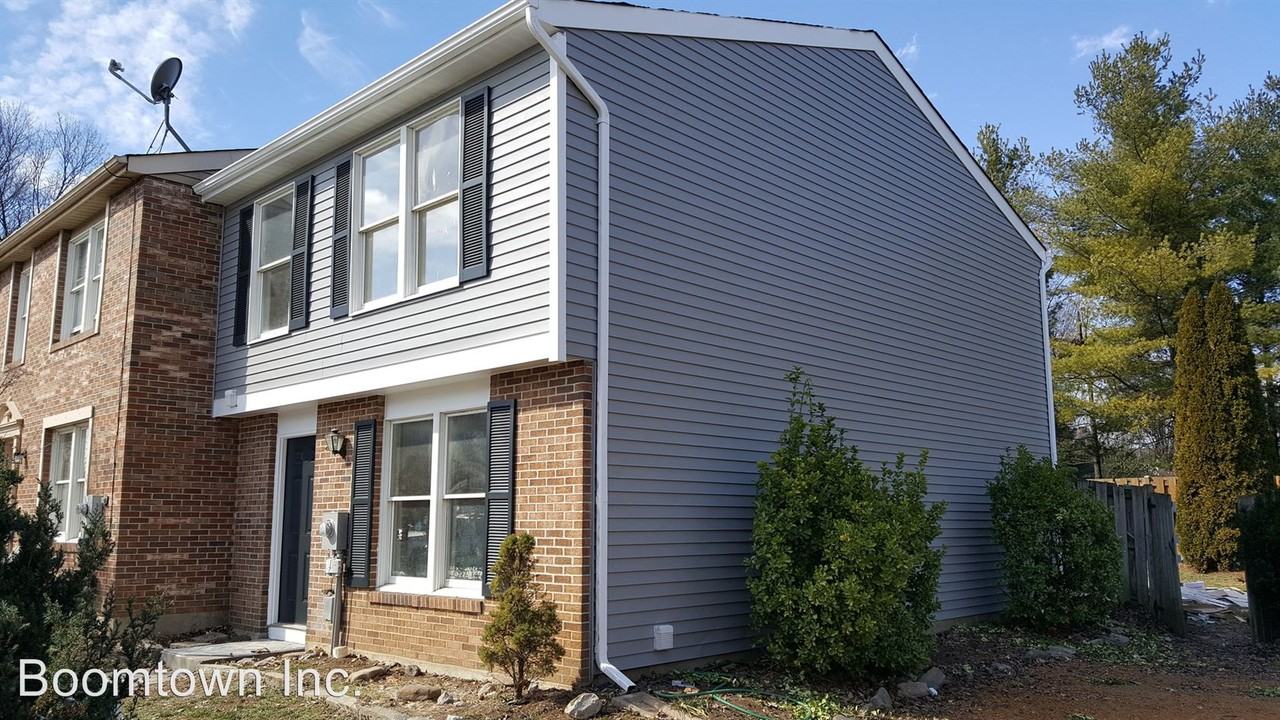 133 Sandalwood Ct - Photo 3 of 18