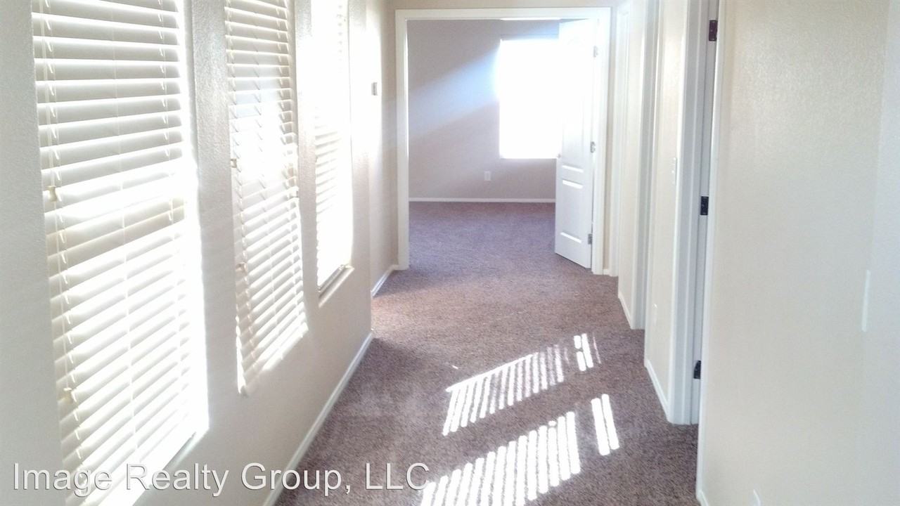 8130 Skytop Ledge Ave - Photo 3 of 15