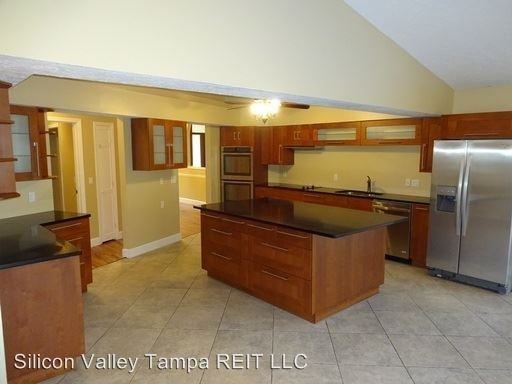 1101 Belladonna Dr - Photo 2 of 17