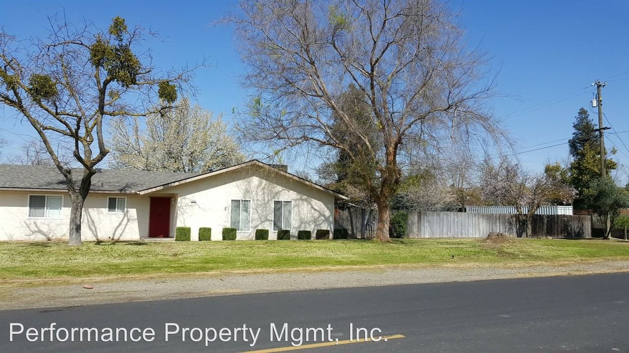 36601 Berkshire Dr - Photo 3 of 16