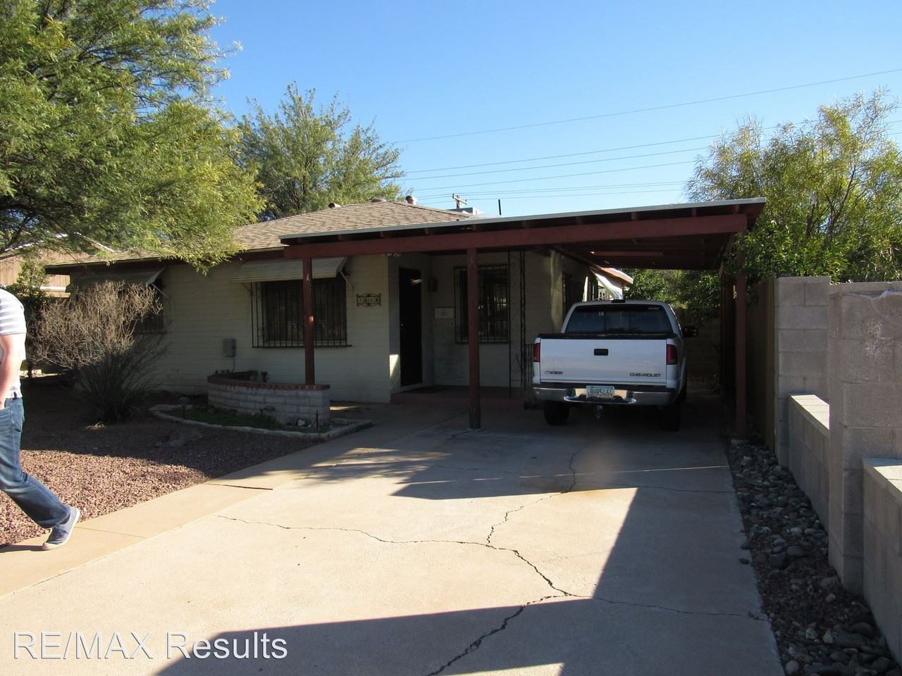 2808 E 19th St - Photo 3 of 32