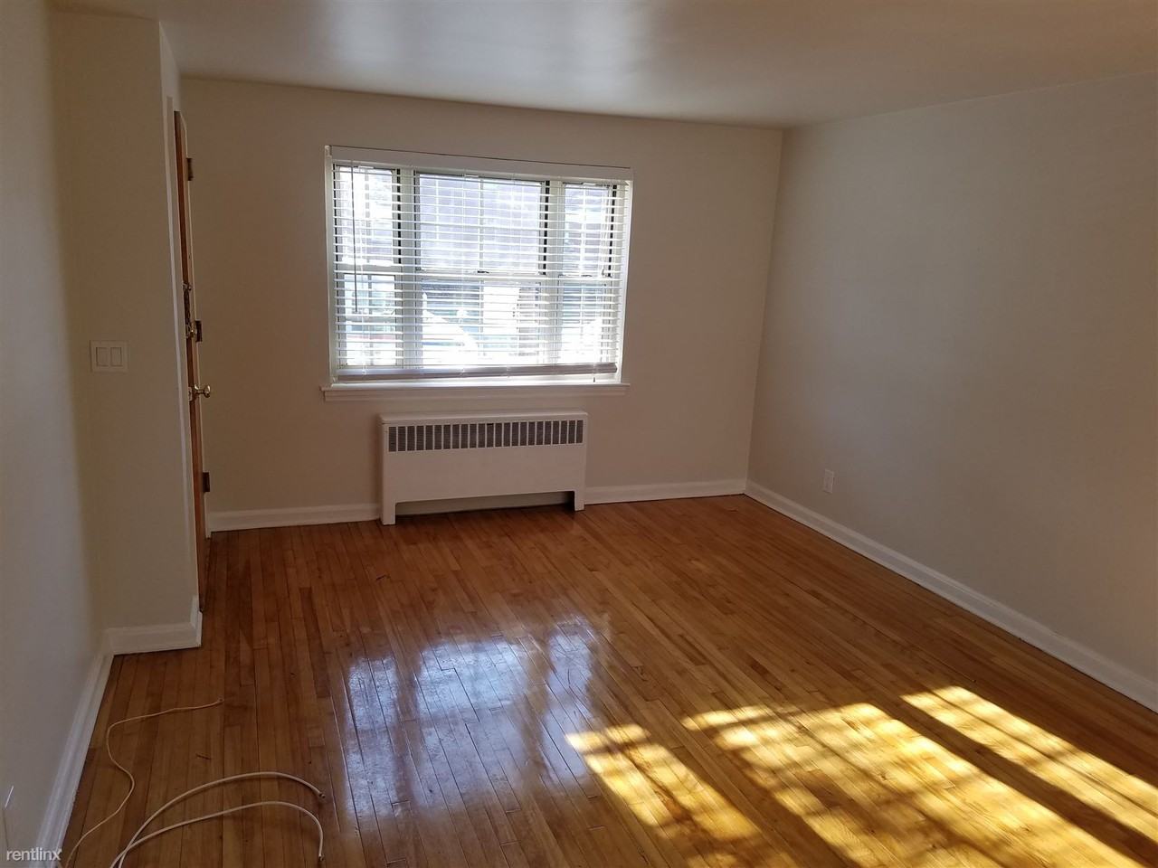 New providence gardens - Photo 2 of 9