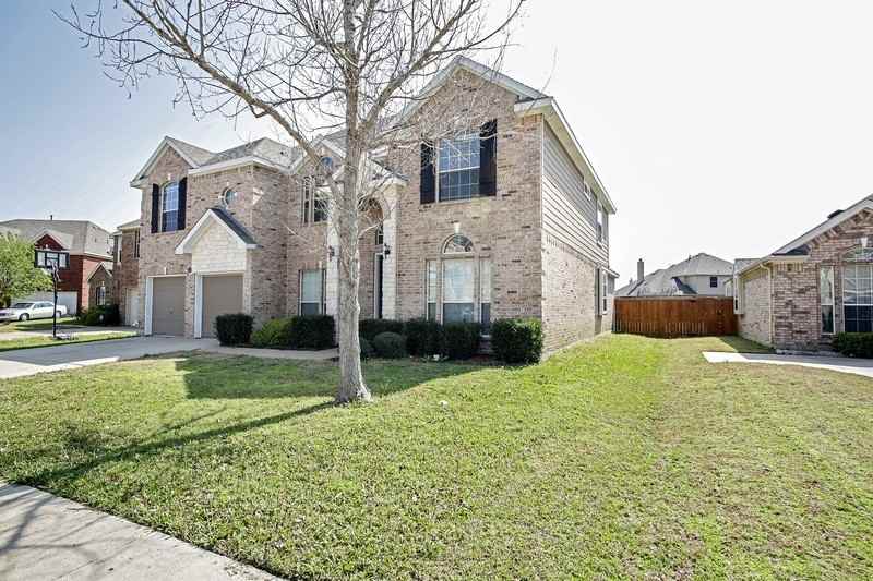 4818 Slide Rock Ct - Photo 2 of 25