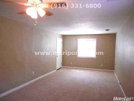 110 Elefa St - Photo 3 of 13