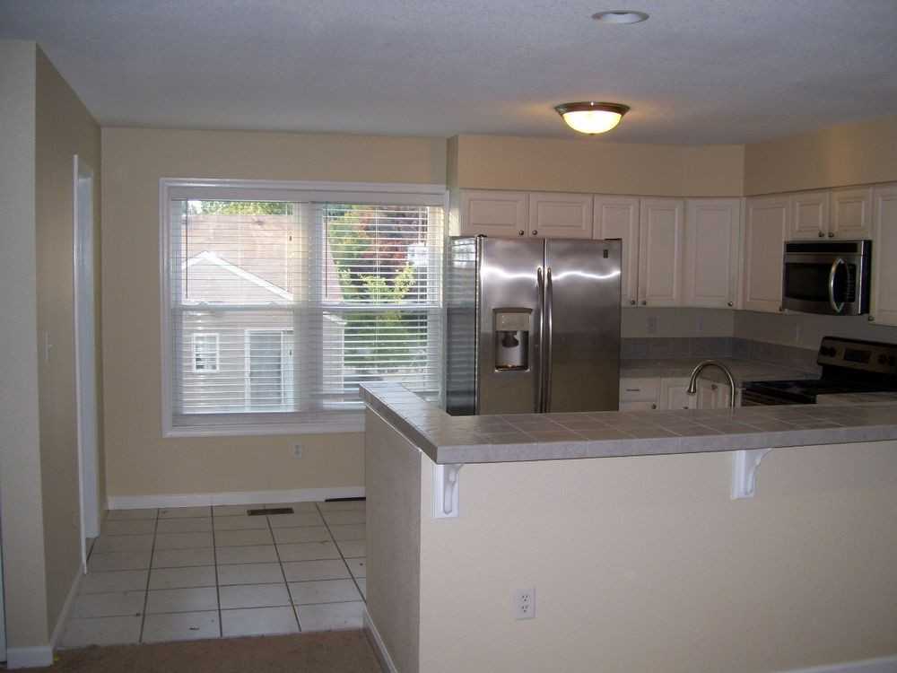 8550 Tidewater Dr - Photo 2 of 10