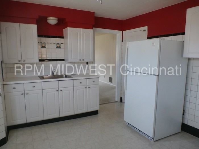 5267 Relluk Dr - Photo 2 of 10