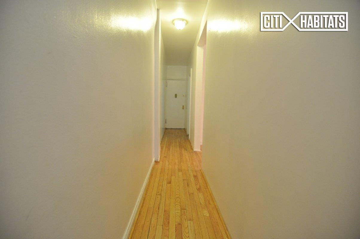 517-555 Isham St 20 - Photo 3 of 3