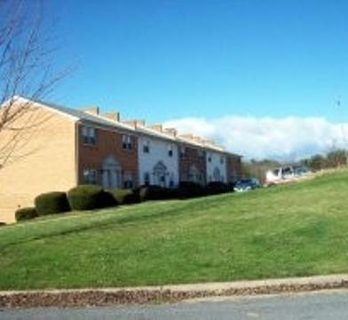Parkhill Apartments For Rent 2410 Bare St Staunton Va 24401