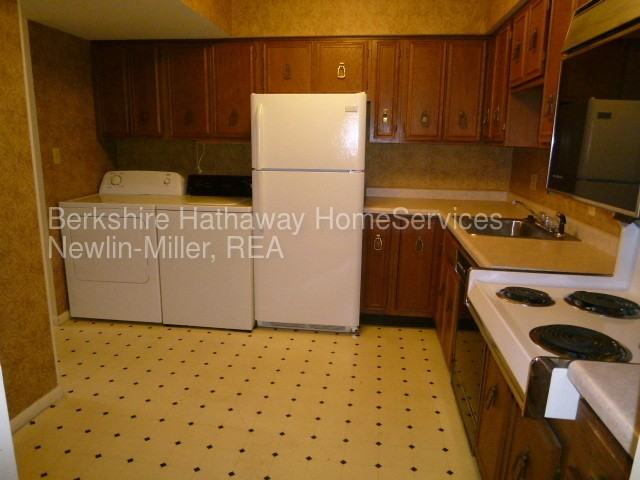 2901-2959 Poplar St - Photo 3 of 8