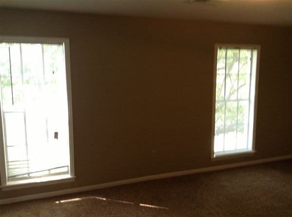 Raleigh Court Townhomes - Photo 2 of 12