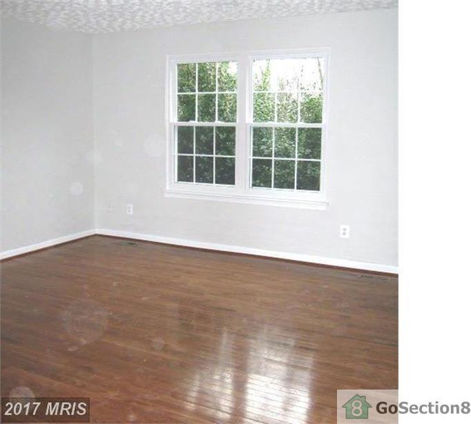 2323 Bluegrass Heights Ct - Photo 2 of 7