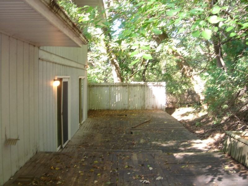 510 N Van Buren St - Photo 3 of 16