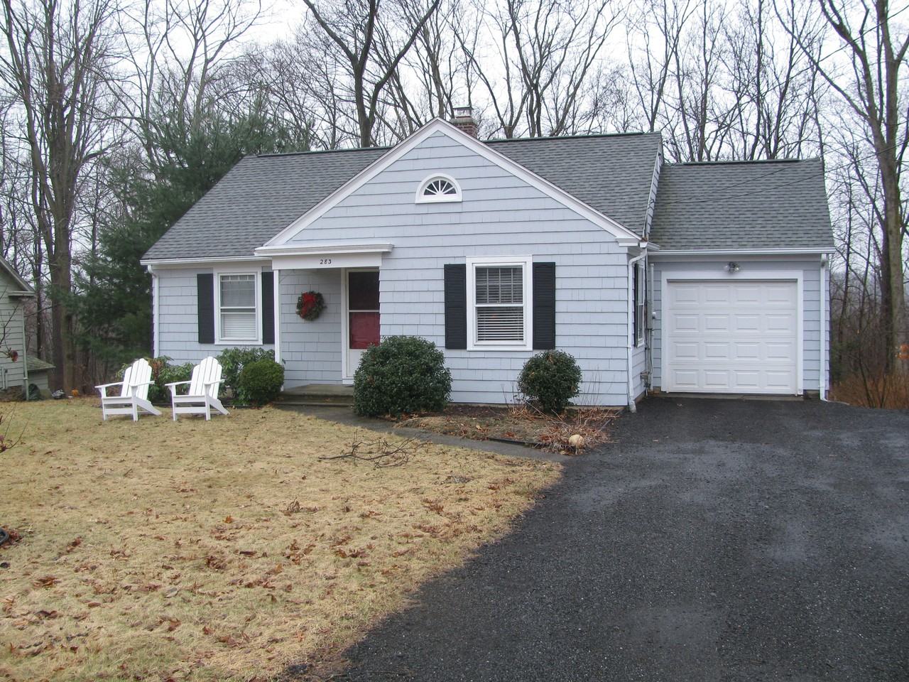 283 White Ave - Photo 3 of 18