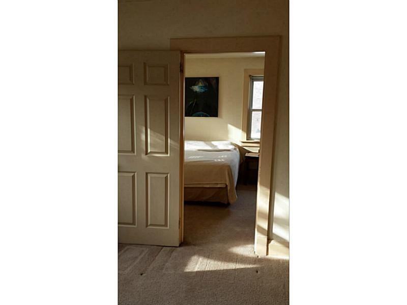 521 Broad St - Photo 3 of 25