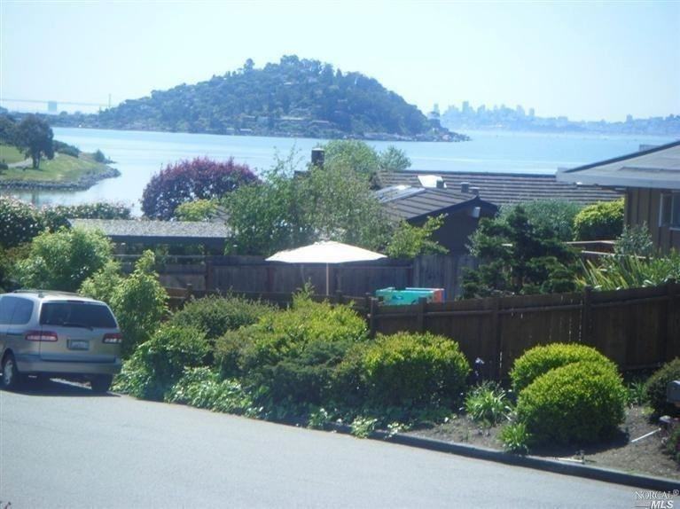 21 Terrace Ct - Photo 3 of 4