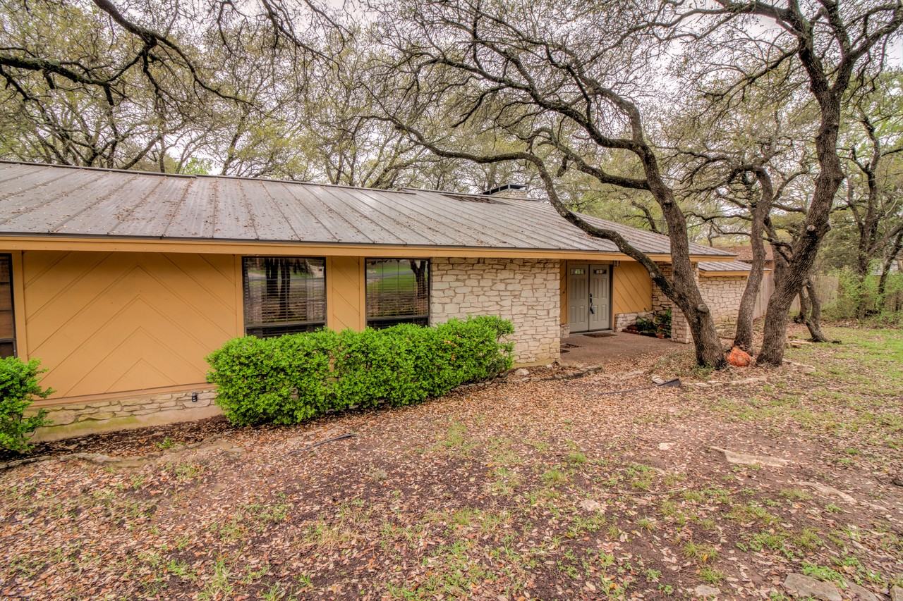 131 Casa Loma Cir - Photo 3 of 42