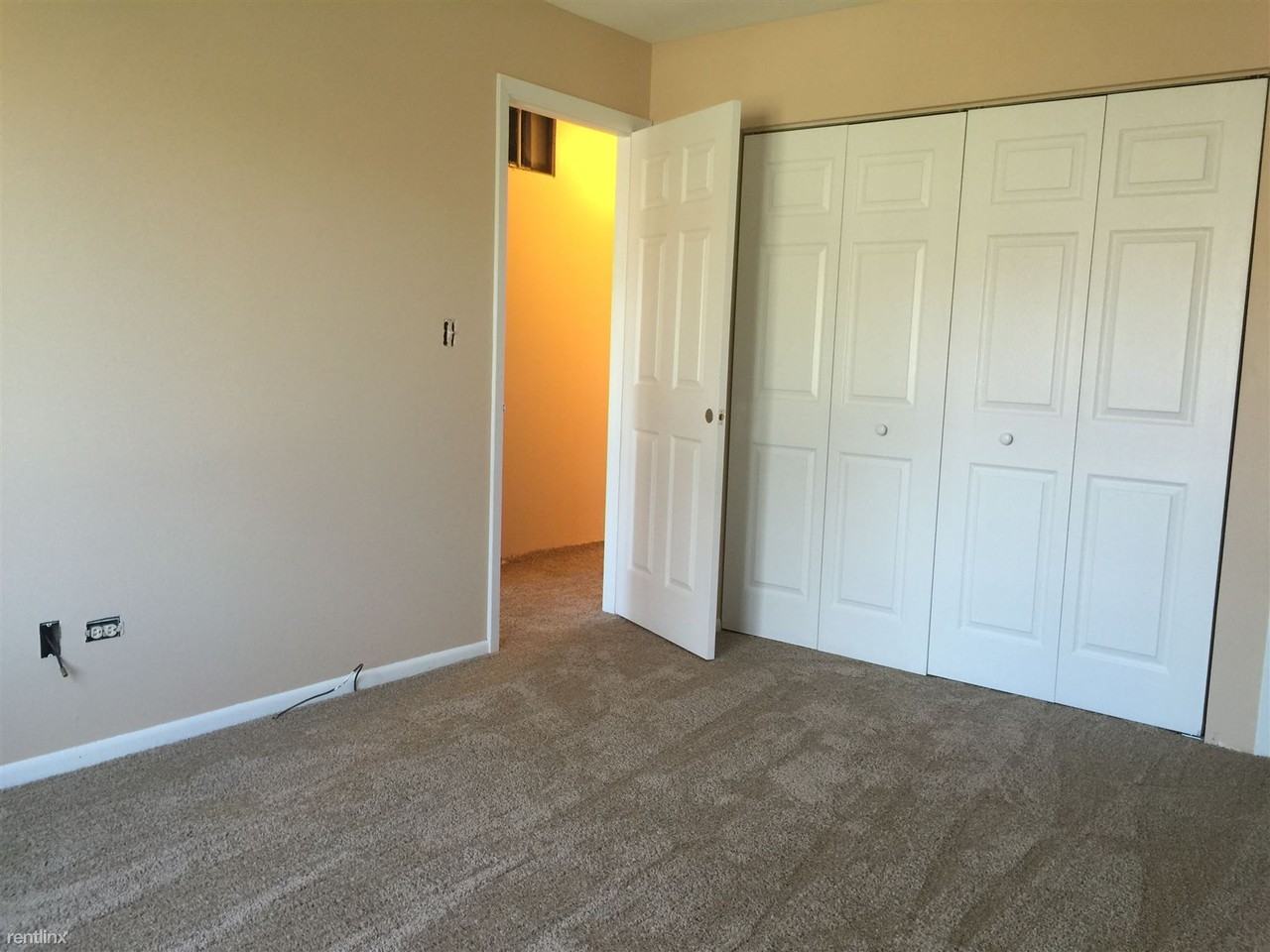 630 Cross Creek Dr W - Photo 3 of 11