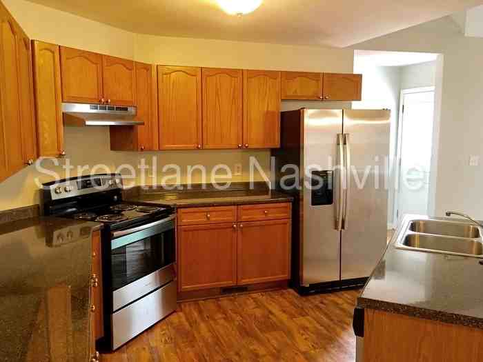 1652 Bridgecrest Dr - Photo 3 of 10