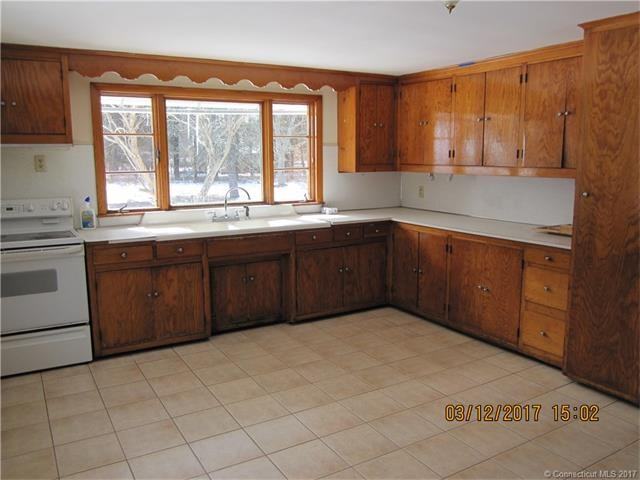 1046 E Pond Meadow Rd - Photo 3 of 13