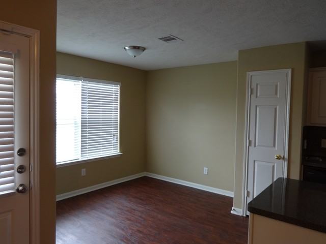 2616 Cobia Ct - Photo 3 of 11