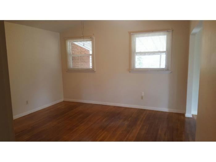 10 Gino Drive - Photo 2 of 8