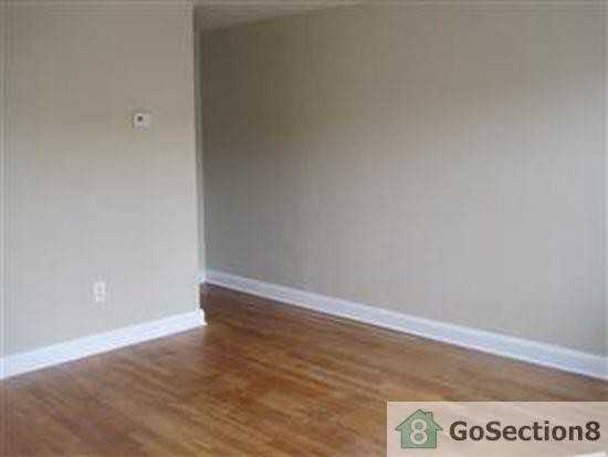 4335 Roberton Ave - Photo 2 of 8