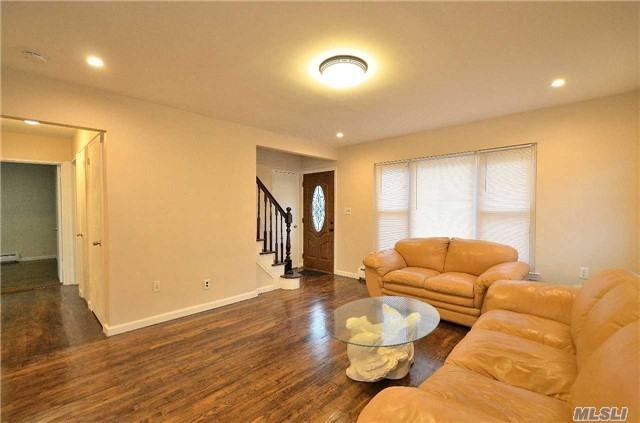 390 Old Country Rd - Photo 3 of 20