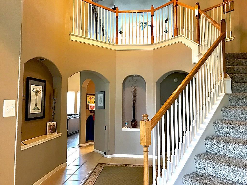 6121 Carlisle Ln - Photo 3 of 20