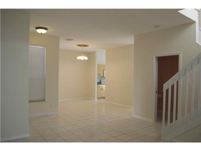 16212 SW 23rd St - Photo 3 of 9