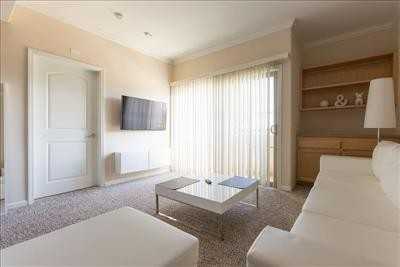 7433 Yonge St - Photo 2 of 9